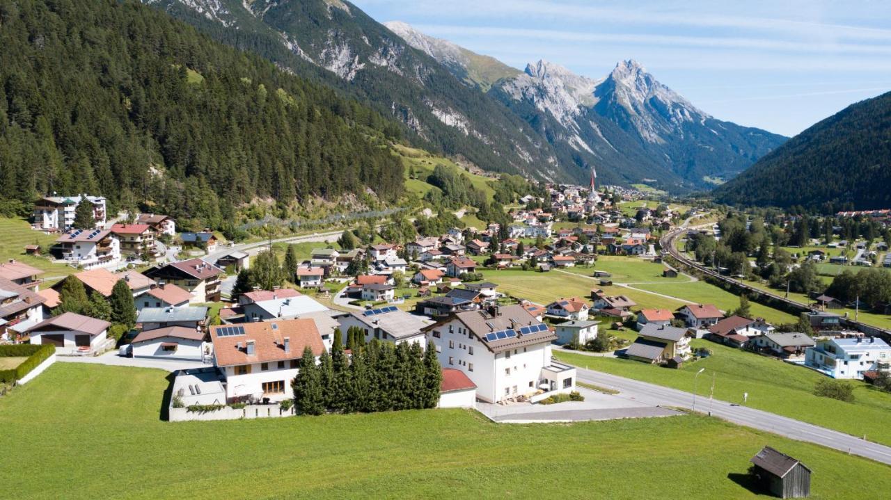 Pension Angelika Pettneu am Arlberg Exterior photo
