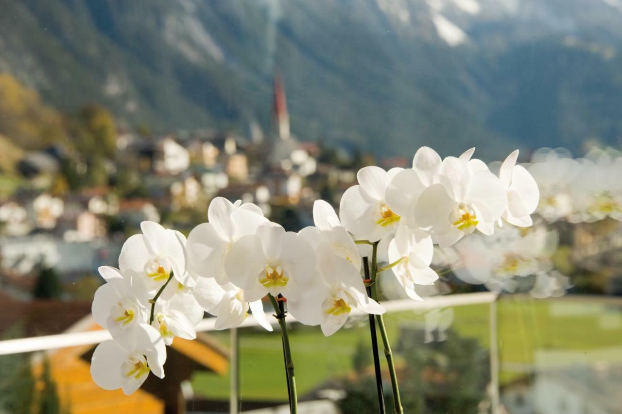 Pension Angelika Pettneu am Arlberg Exterior photo